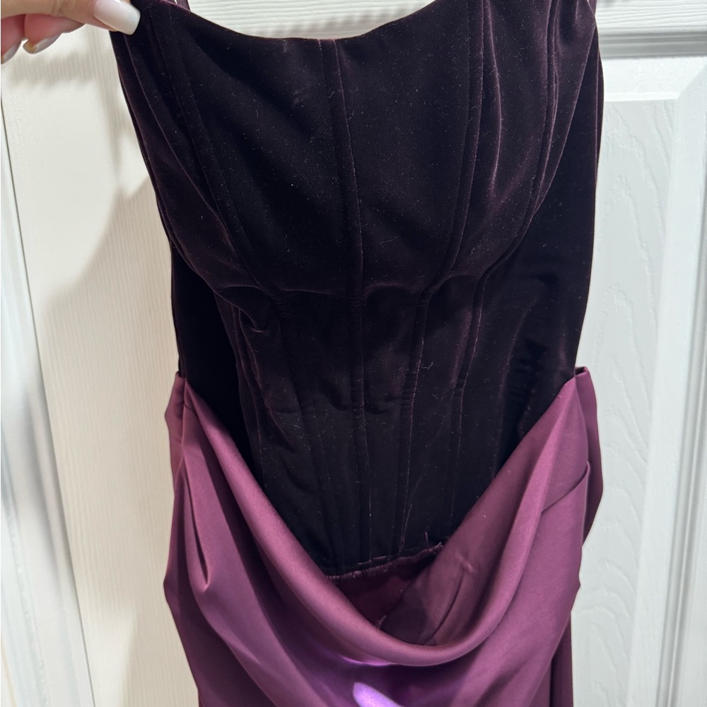 Betsy & Adam Strapless Purple Dress - Picture 5 of 10